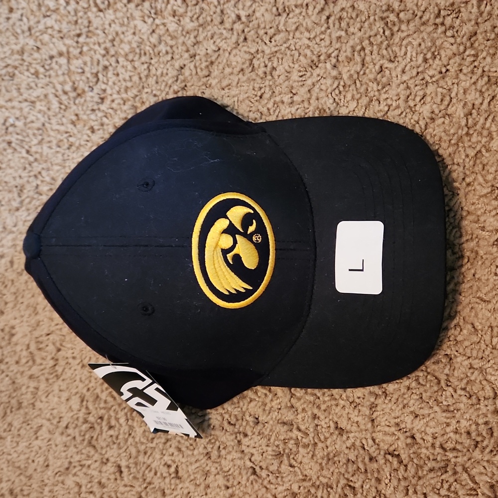 Iowa Hawkeye Hat Men's Large, fitted.  NWT